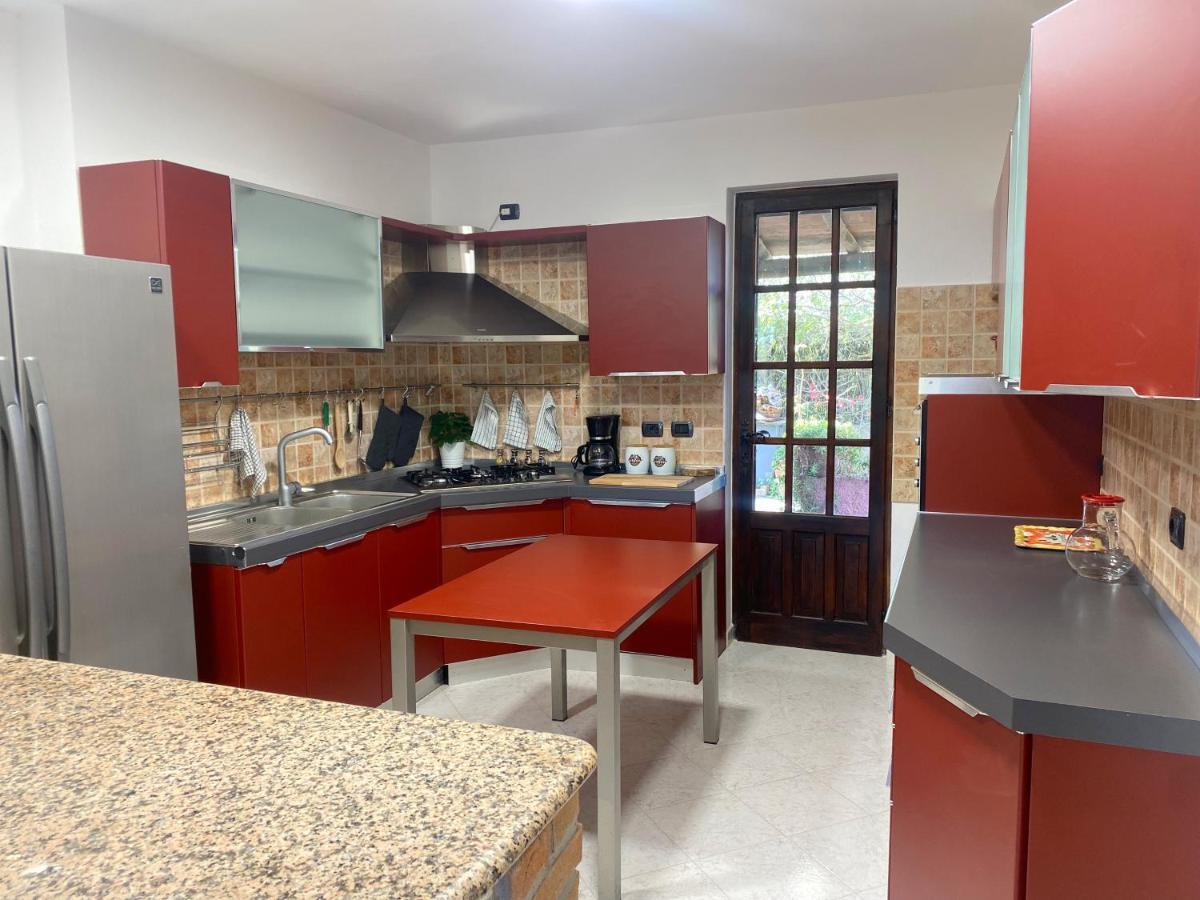 Lovely Home 5 Min Walk To The Beach, 3 Bedrooms Ample Outdoor Relax And Wifi Capitana Luaran gambar